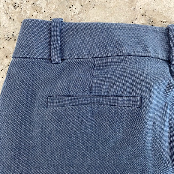 EUC Loft “Marisa - The Riviera Pant” in blue/white weave, size 10 - Picture 3 of 5